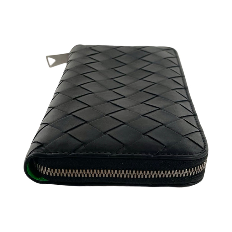 Bottega Veneta - Black & Green Maxi Intrecciato Long Zip Wallet