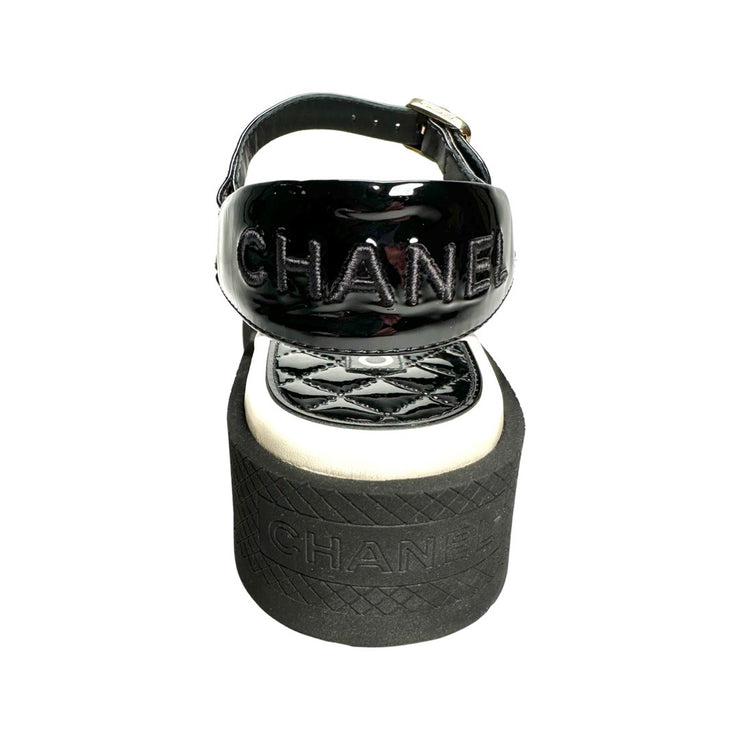 Chanel - 2022 Interlocking CC Logo Slingback Sandals Black