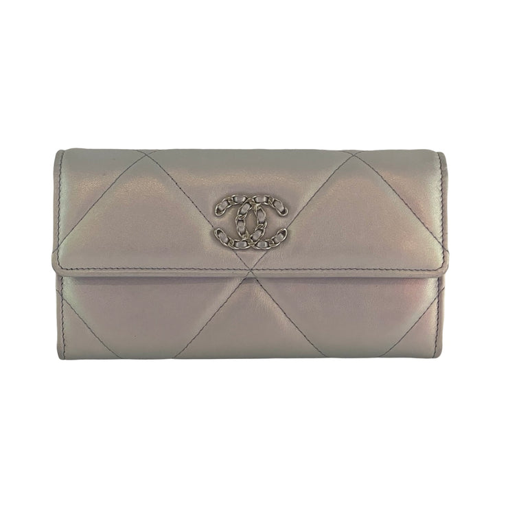 Chanel - CC Iridescent Ivory Lambskin Quilted 19 Flap Wallet