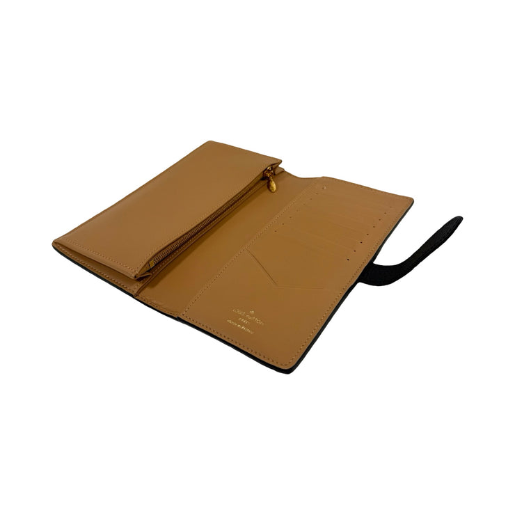 Louis Vuitton - Taurilon LV Vertical Capucines Black Wallet
